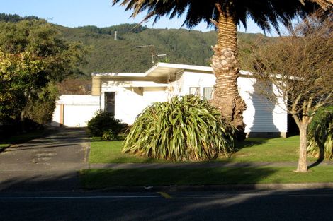 Photo of property in 163 Stokes Valley Road, Stokes Valley, Lower Hutt, 5019