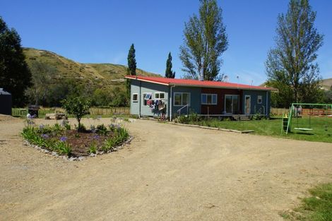 Photo of property in 60 River Road, Otane, Waipawa, 4271