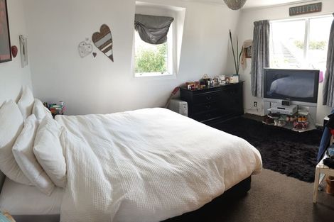 Photo of property in 1/56 Mary Crescent, Elderslea, Upper Hutt, 5018