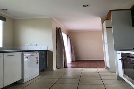 Photo of property in 16 Aviara Court, Northpark, Auckland, 2013