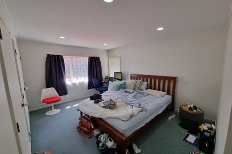 Photo of property in 2/74 College Road, Northcote, Auckland, 0627