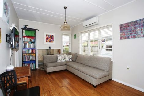 Photo of property in 30 Papakura-clevedon Road, Clevedon, Papakura, 2582