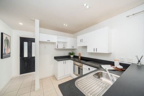 Photo of property in 18 Franklyn Road, Tawa, Wellington, 5028