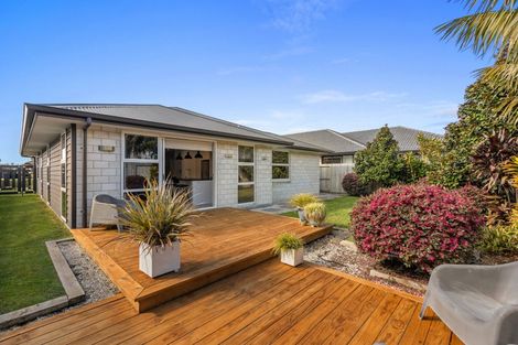 Photo of property in 2 Cecilia Place, Papamoa Beach, Papamoa, 3118