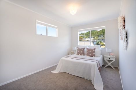 Photo of property in 42 Cortina Avenue, Johnsonville, Wellington, 6037