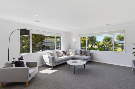 Photo of property in 11 Taranui Way, Paraparaumu Beach, Paraparaumu, 5032