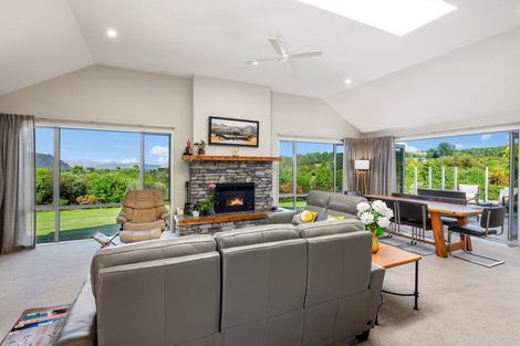 Photo of property in 36 Lacebark Drive, Kinloch, Taupo, 3377