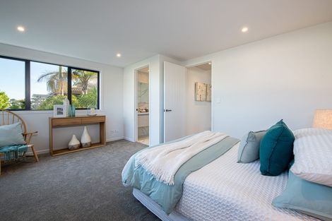 Photo of property in 27a Beechwood Road, Rothesay Bay, Auckland, 0630