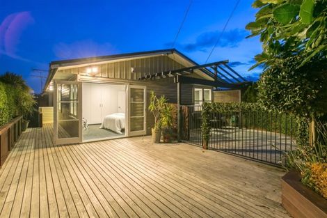 Photo of property in 28 Peter Terrace, Castor Bay, Auckland, 0620