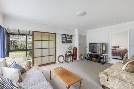 Photo of property in 2/20 Gladys Avenue, Glenfield, Auckland, 0629