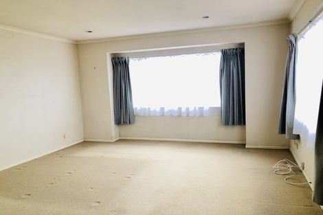 Photo of property in 1 Arrathorne Place, Northpark, Auckland, 2013