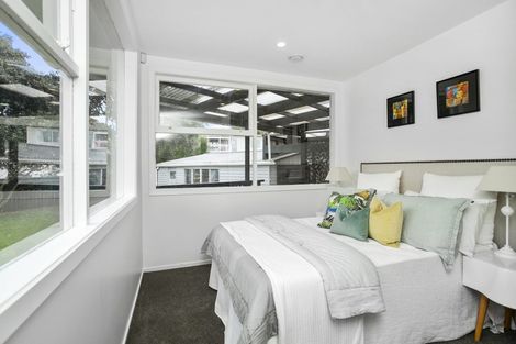 Photo of property in 14 Dunstall Place, Mangere Bridge, Auckland, 2022
