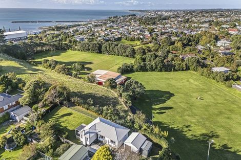 Photo of property in 97d Pioneer Road, Moturoa, New Plymouth, 4310