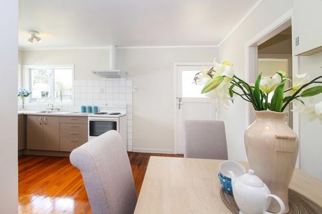 Photo of property in 187a Edmonton Road, Te Atatu South, Auckland, 0610