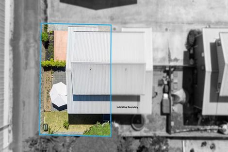 Photo of property in 26 Eileen Newey Place, Henderson, Auckland, 0612