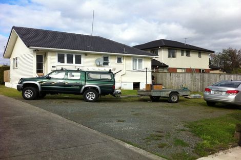 Photo of property in 868 East Coast Road, Northcross, Auckland, 0630