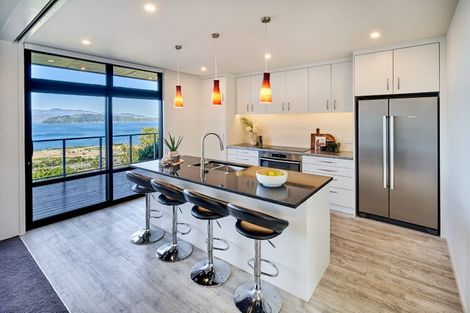 Photo of property in 21 Winchester Street, Kaiwharawhara, Wellington, 6035