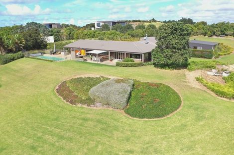 Photo of property in 82 Tern Point, Mangawhai, 0975