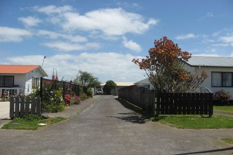 Photo of property in 39a Dungarvon Place, Clendon Park, Auckland, 2103