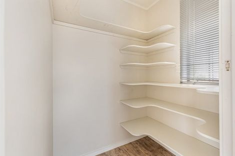 Photo of property in 98 Wade River Road, Stanmore Bay, Whangaparaoa, 0932