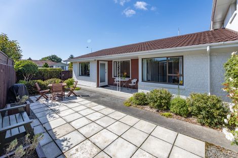 Photo of property in 1/1 Rosedale Place, Avonhead, Christchurch, 8042