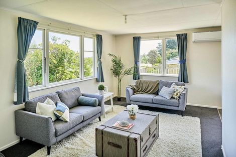 Photo of property in 130 Arahura Crescent, Waitangirua, Porirua, 5024