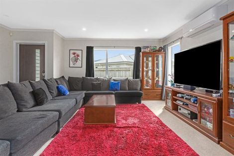 Photo of property in 31 Henrietta Maxwell Grove, Wainuiomata, Lower Hutt, 5014