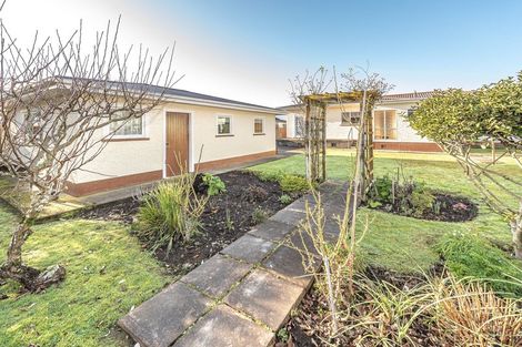 Photo of property in 11 Perham Place, Aramoho, Whanganui, 4500