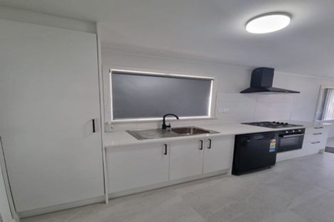 Photo of property in 11 Orchard Rise, Rosehill, Papakura, 2113