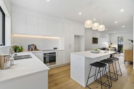 Photo of property in 53b Eversleigh Road, Belmont, Auckland, 0622