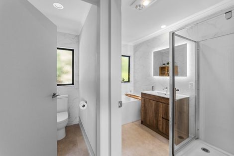 Photo of property in 190 Welcome Bay Road, Welcome Bay, Tauranga, 3112