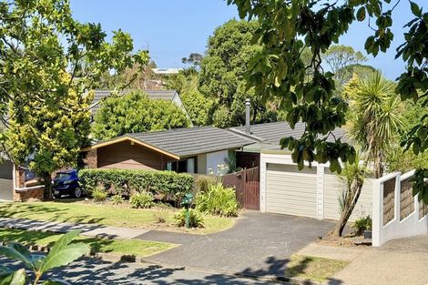 Photo of property in 5 Holyoake Place, Chatswood, Auckland, 0626