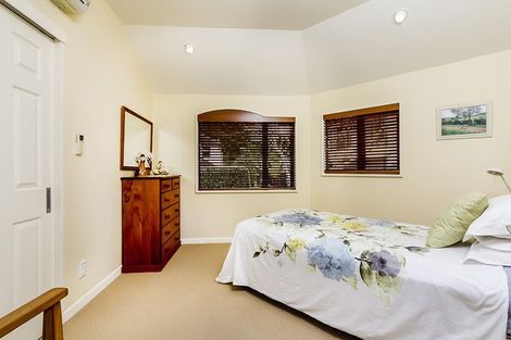 Photo of property in 33 Jubilee Avenue, Devonport, Auckland, 0624