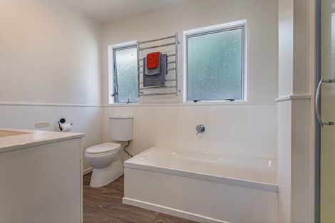 Photo of property in 15 Racecourse Road, Awapuni, Palmerston North, 4412