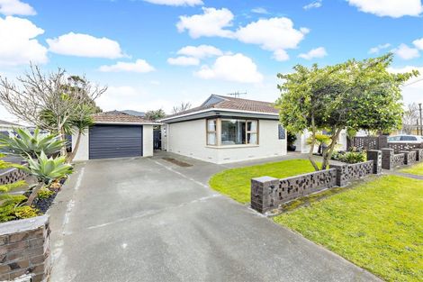 Photo of property in 16 Motatau Road, Papatoetoe, Auckland, 2025