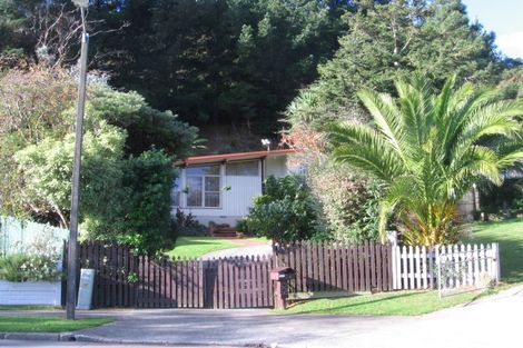 Photo of property in 34 Mimihau Grove, Wainuiomata, Lower Hutt, 5014