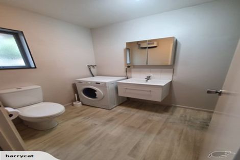 Photo of property in 70a Seaview Road, Castor Bay, Auckland, 0620