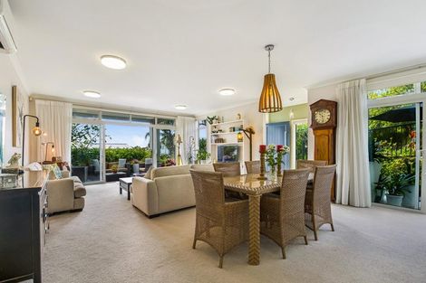 Photo of property in 6 Park Lane, Orewa, 0931
