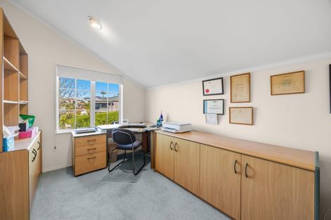 Photo of property in 46 Whiting Grove, West Harbour, Auckland, 0618