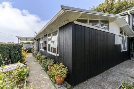Photo of property in 189 Tukapa Street, Westown, New Plymouth, 4310