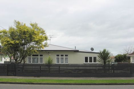 Photo of property in 27 Winchester Street, Levin, 5510