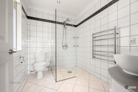 Photo of property in 10 Pomare Road, Tirohanga, Lower Hutt, 5010