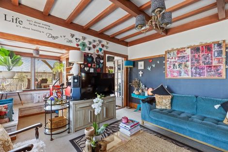 Photo of property in 16 Bulteel Street, New Plymouth, 4310