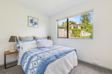 Photo of property in 5 Parrs Cross Road, Henderson, Auckland, 0612