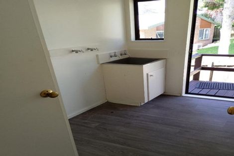 Photo of property in 2/8 Quiet Street, Te Atatu South, Auckland, 0610