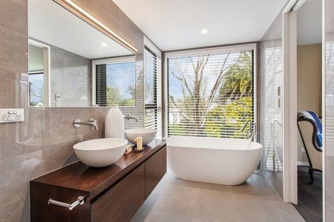 Photo of property in 79 Fendalton Road, Fendalton, Christchurch, 8014