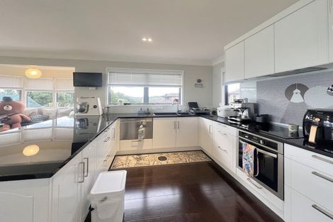 Photo of property in 2 Bucklands Beach Road, Bucklands Beach, Auckland, 2012