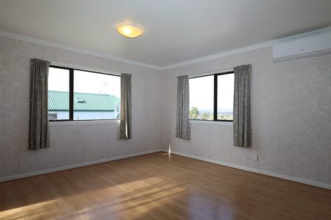 Photo of property in 58 Bradbury Road, Botany Downs, Auckland, 2010