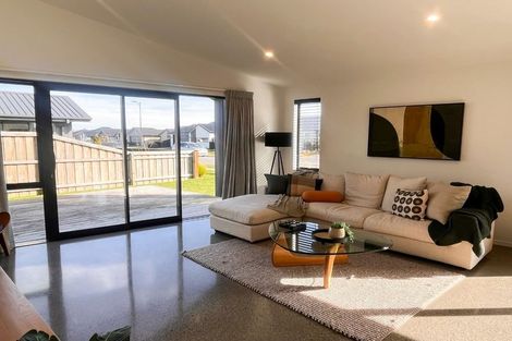 Photo of property in 6 Blue Jacket Drive, Halswell, Christchurch, 8025