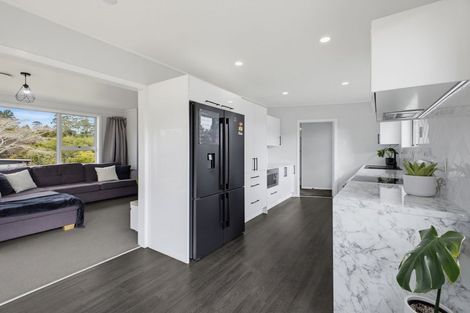 Photo of property in 2 Bromley Place, Westown, New Plymouth, 4310